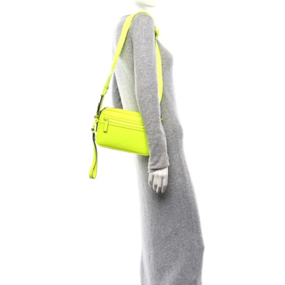 Gucci Yellow Crossbody Bag with Textured Monogram - Picture 9 of 16